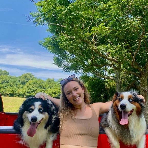 Meet your Posher, Kat - Picture 5 of 6